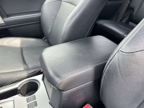 Used 2023 Toyota 4Runner Limited AWD/4WD image 19