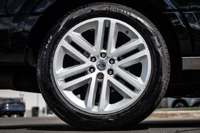Used 2017 Ford Expedition Platinum AWD/4WD image 11