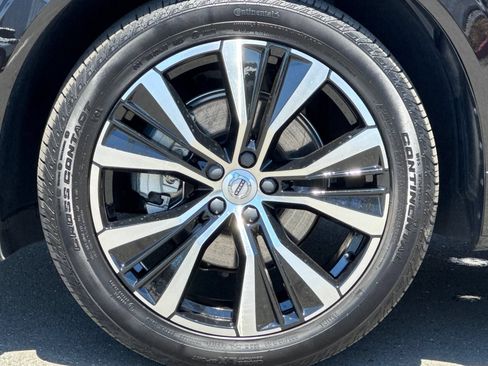 Used 2023 Volvo XC60 B5 Plus w/ Climate Package AWD/4WD image 11