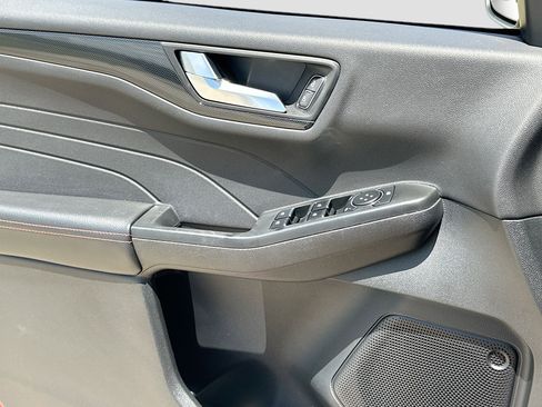 Certified 2025 Ford Escape ST-Line FWD image 17