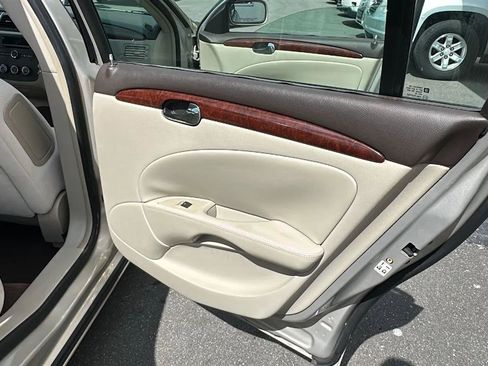 Used 2007 Buick Lucerne CX FWD image 28