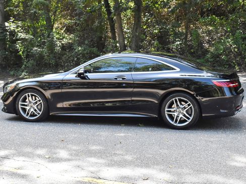 Used 2020 Mercedes-Benz S 560 4MATIC Coupe w/ AMG Line Exterior image 5