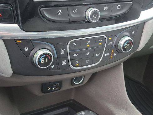 Used 2020 Chevrolet Traverse Premier AWD/4WD image 17