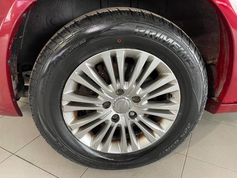 Used 2015 Chrysler Town & Country Touring-L w/ Driver Convenience Group image 12