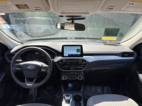 Used 2022 Ford Escape SE image 34