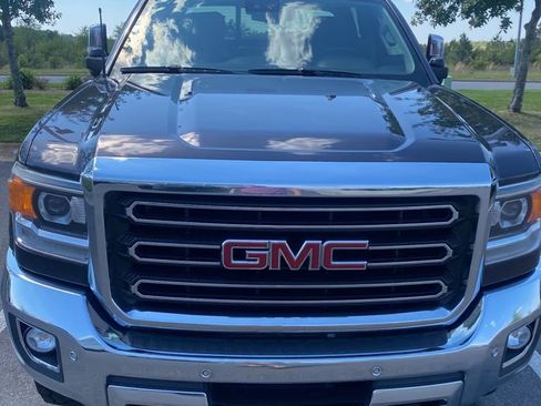 Used 2015 GMC Sierra 2500 SLT w/ Duramax Plus Package image 2