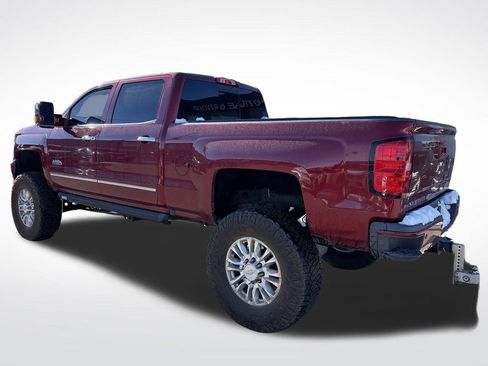 Used 2019 Chevrolet Silverado 2500 High Country w/ Duramax Plus Package AWD/4WD image 3