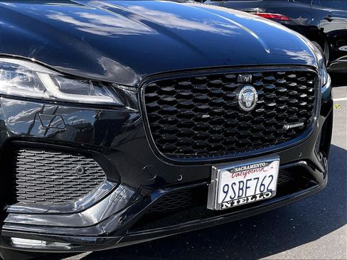 Used 2025 Jaguar F-PACE R-Dynamic S image 31