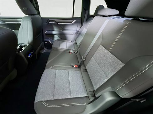 New 2026 GMC Acadia Elevation image 20