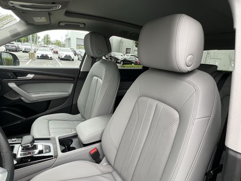 Used 2023 Audi Q5 2.0T Premium Plus w/ Premium Plus Package AWD/4WD image 16