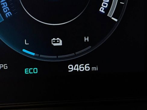 Used 2025 Kia Sportage SX Prestige image 16