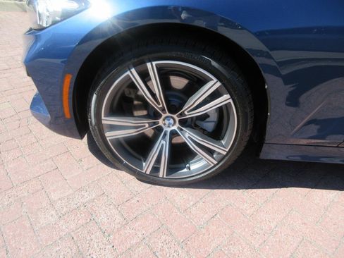 Used 2023 BMW 330i Sedan w/ Driving Assistance Package RWD image 72