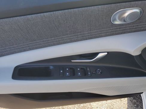 New 2026 Hyundai Elantra Limited FWD image 20