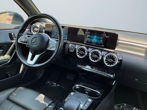 Used 2022 Mercedes-Benz A 220 image 14