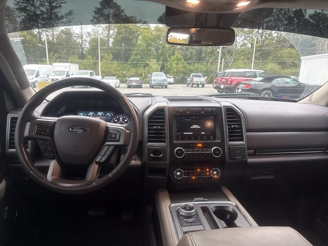 Used 2018 Ford Expedition XLT w/ Equipment Group 202A RWD image 11