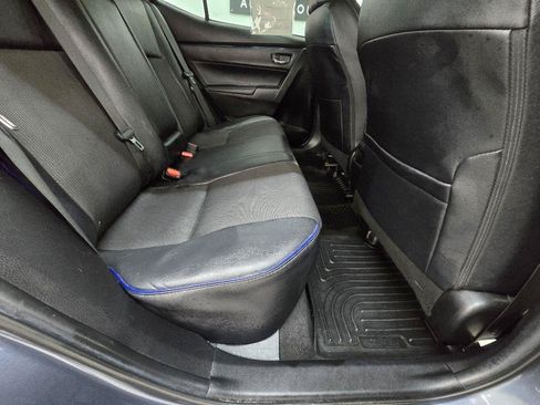 Used 2018 Toyota Corolla SE FWD image 18