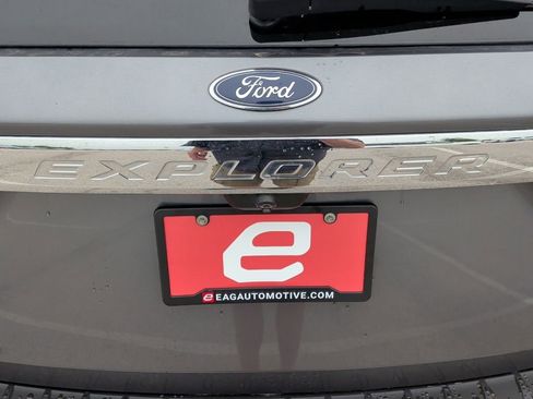 Used 2022 Ford Explorer Limited w/ Equipment Group 301A RWD image 49