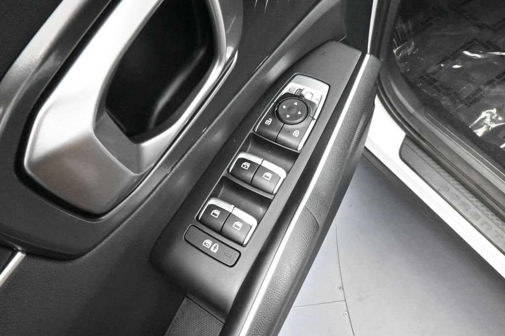 Used 2023 Kia Sorento LX FWD image 14