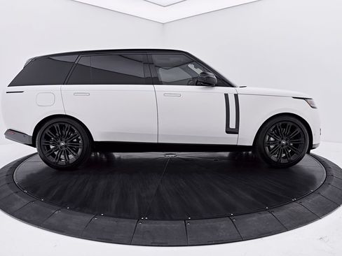Used 2025 Land Rover Range Rover Long Wheelbase SE AWD/4WD image 15