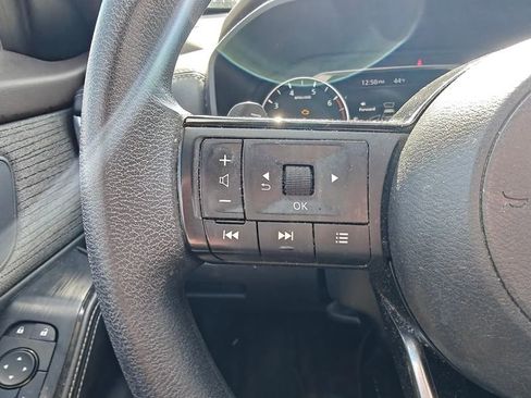 Used 2021 Nissan Rogue SV image 12