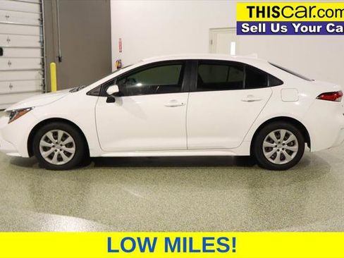 Used 2020 Toyota Corolla LE FWD image 4