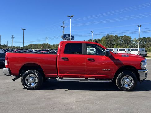 Used 2024 RAM 2500 Big Horn w/ Bed Utility Group image 29