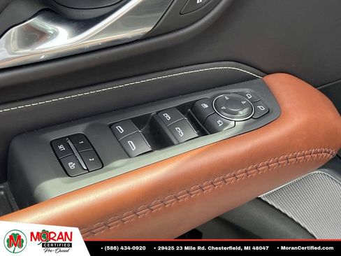 Used 2024 GMC Yukon Denali Ultimate AWD/4WD image 18