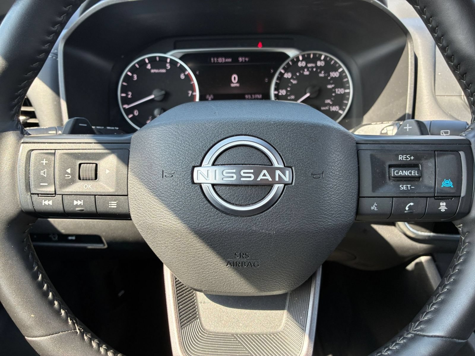 Used 2025 Nissan Rogue SV FWD image 29