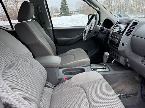 Used 2010 Nissan Frontier SE AWD/4WD image 31