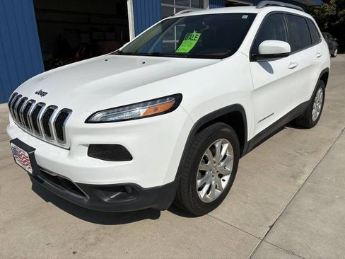 Used 2016 Jeep Cherokee Limited AWD/4WD image 2