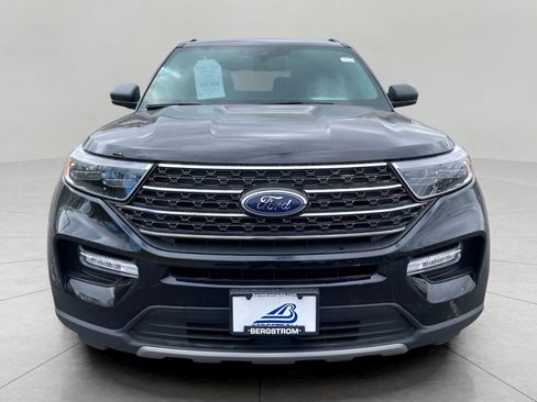 Certified 2024 Ford Explorer XLT w/ Equipment Group 202A AWD/4WD image 17