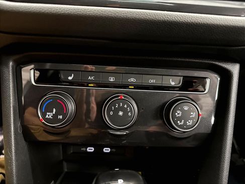 Used 2024 Volkswagen Tiguan Wolfsburg Edition AWD/4WD image 18