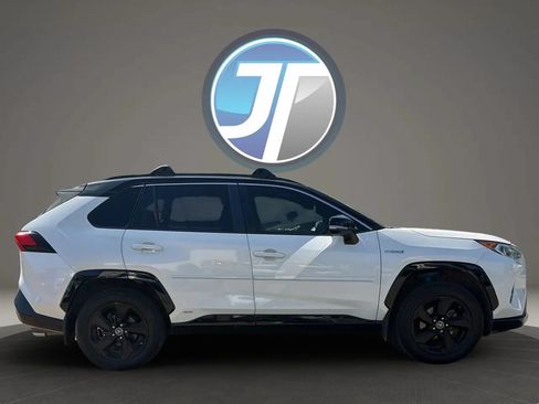 Used 2019 Toyota RAV4 XSE AWD/4WD image 18