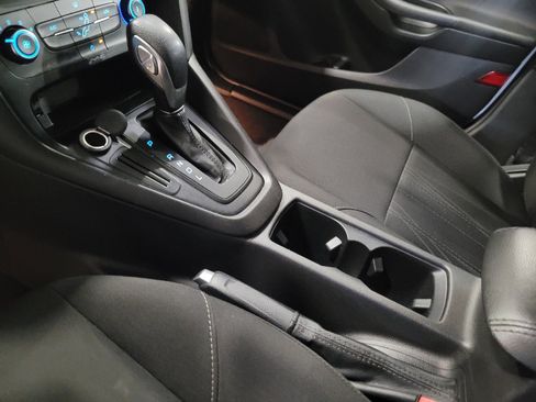 Used 2017 Ford Focus SE FWD image 26