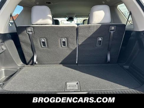 New 2025 Honda Pilot EX-L image 8