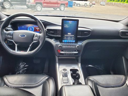 Used 2020 Ford Explorer ST w/ ST Street Pack image 31