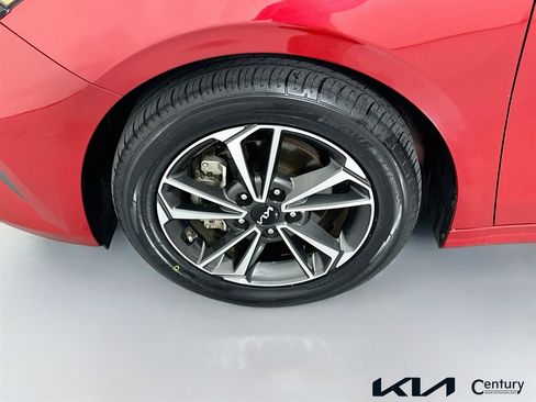 Certified 2023 Kia Forte LXS FWD image 28