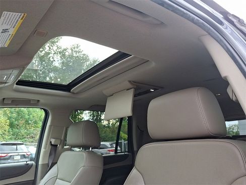 Used 2019 Chevrolet Tahoe LT image 16