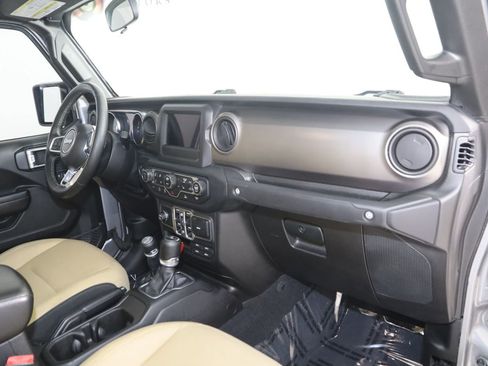 Used 2020 Jeep Gladiator Sport w/ Quick Order Package 24S image 40