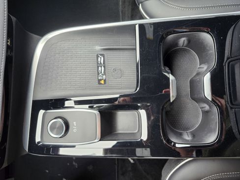 Used 2025 Buick Enclave Sport Touring image 24