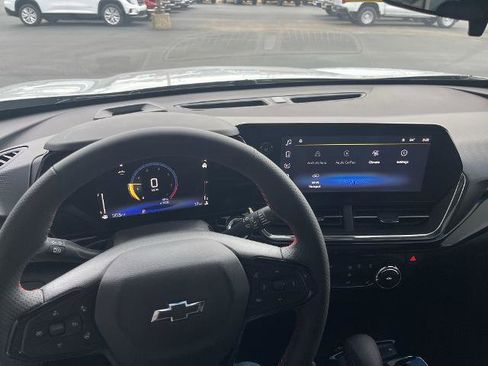 New 2026 Chevrolet Trax RS image 13