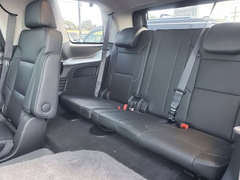 Used 2018 Chevrolet Tahoe Premier AWD/4WD image 12