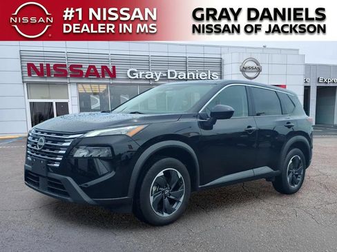 Used 2024 Nissan Rogue SV AWD/4WD image 7