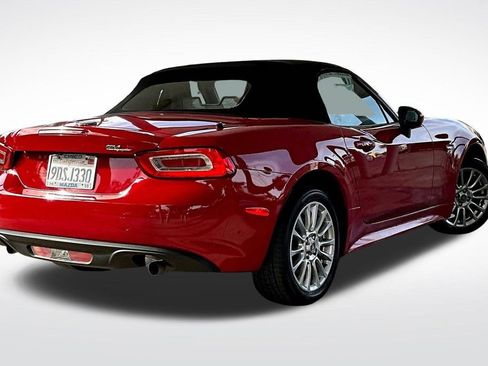 Used 2018 FIAT 124 Spider Classica w/ Technology Group image 10