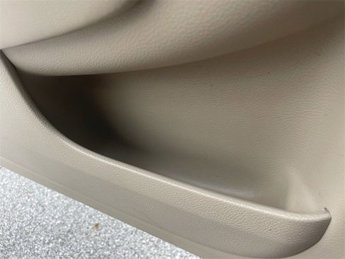 Used 2012 Chrysler 200 Touring image 28