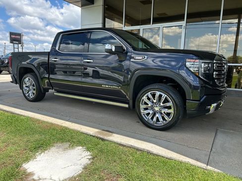 Used 2024 GMC Sierra 1500 Denali AWD/4WD image 2