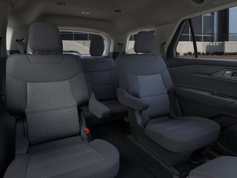 New 2025 Ford Explorer Active RWD image 11
