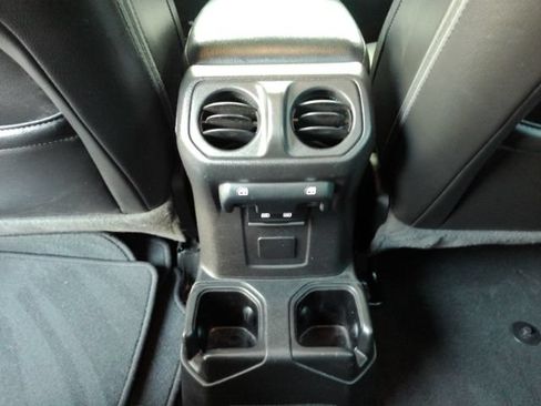 Used 2022 Jeep Gladiator Sport AWD/4WD image 24