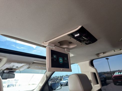 Used 2020 Chevrolet Tahoe Premier AWD/4WD image 27