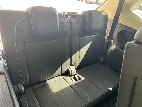 Certified 2022 Volkswagen Tiguan SE FWD image 29